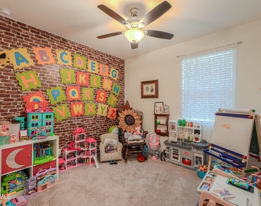42320 W Morning Glory Way - Photo Thumbnail 14