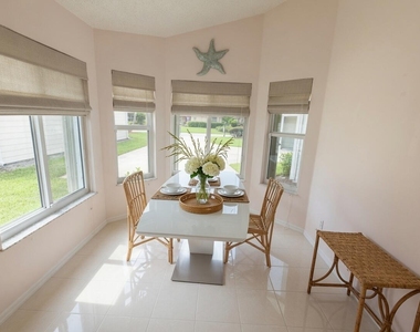 6231 Se Ames Way - Photo Thumbnail 4