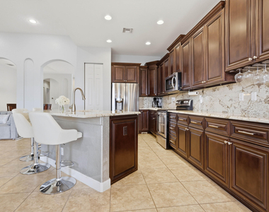 12290 Nw 77th Manor Nw - Photo Thumbnail 9