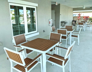 605 Lychee Lane - Photo Thumbnail 4
