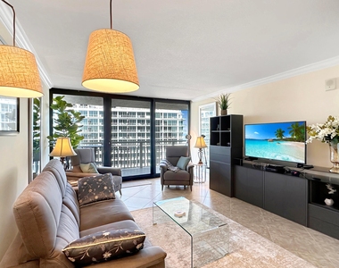3000 N Ocean Drive - Photo Thumbnail 4
