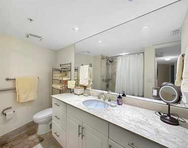 3000 N Ocean Drive - Photo Thumbnail 15