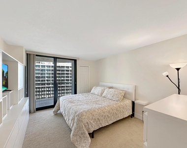 3000 N Ocean Drive - Photo Thumbnail 13