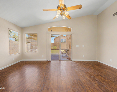 3311 E San Angelo Avenue - Photo Thumbnail 5