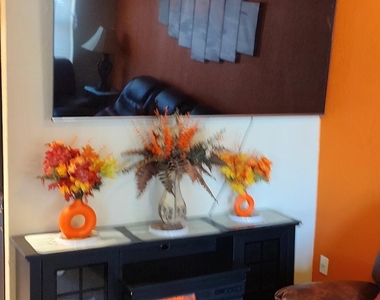 317 S Stapley Drive - Photo Thumbnail 3