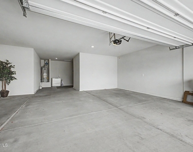 18363 W Whispering Wind Drive - Photo Thumbnail 22