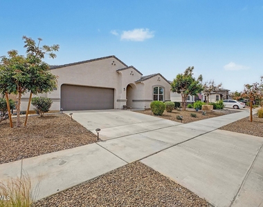 18363 W Whispering Wind Drive - Photo Thumbnail 28