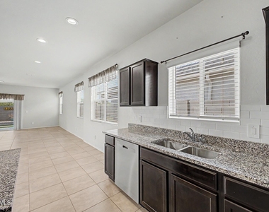 18363 W Whispering Wind Drive - Photo Thumbnail 6