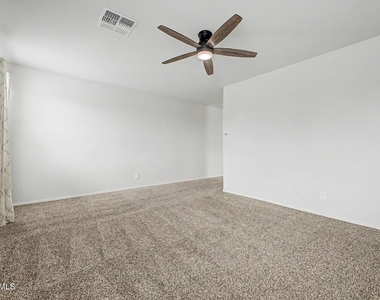 18363 W Whispering Wind Drive - Photo Thumbnail 12