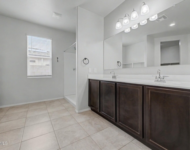 18363 W Whispering Wind Drive - Photo Thumbnail 13