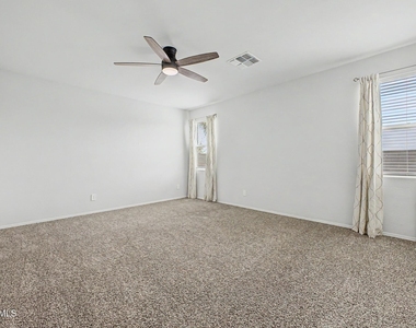18363 W Whispering Wind Drive - Photo Thumbnail 10