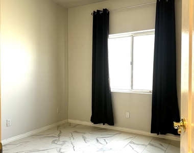 13172 N 88th Place - Photo Thumbnail 35