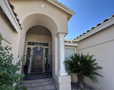 13172 N 88th Place - Photo Thumbnail 1