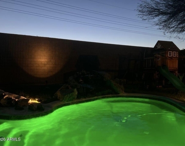 13172 N 88th Place - Photo Thumbnail 6