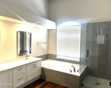 13172 N 88th Place - Photo Thumbnail 32