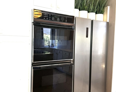 13172 N 88th Place - Photo Thumbnail 17