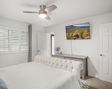 3141 E Sierra Street - Photo Thumbnail 20