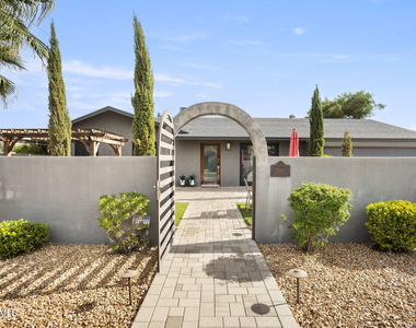 3141 E Sierra Street - Photo Thumbnail 4