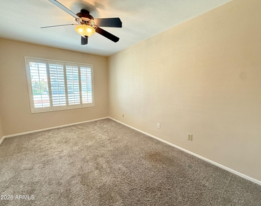 1211 E Drake Drive - Photo Thumbnail 20