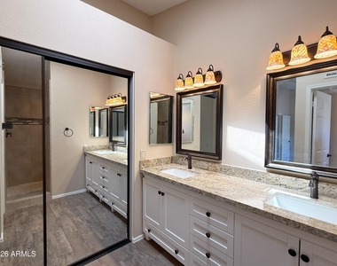 1211 E Drake Drive - Photo Thumbnail 16