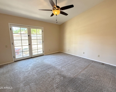 1211 E Drake Drive - Photo Thumbnail 13