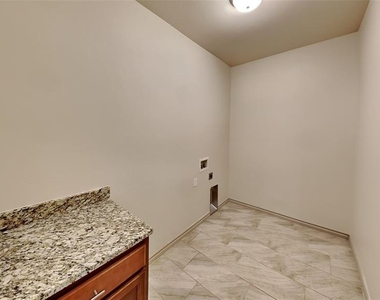 9416 Nw 91st Circle - Photo Thumbnail 18