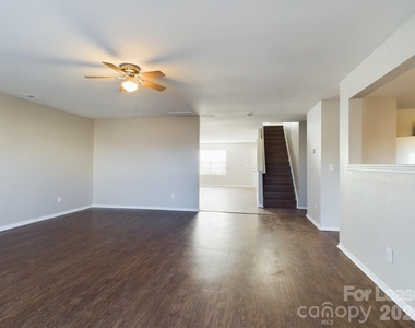 12621 Dervish Lane - Photo Thumbnail 20