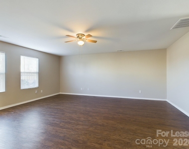 12621 Dervish Lane - Photo Thumbnail 19