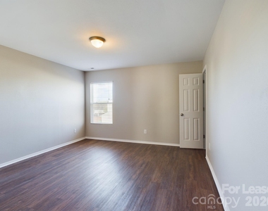 12621 Dervish Lane - Photo Thumbnail 35