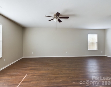 12621 Dervish Lane - Photo Thumbnail 23