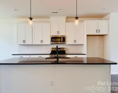 1736 Blanche Street - Photo Thumbnail 3