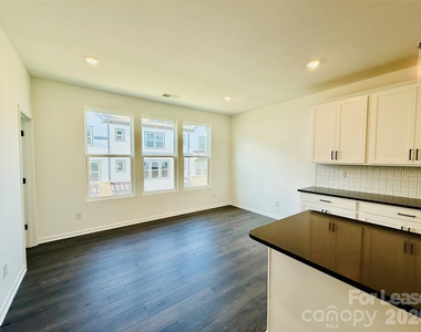 1736 Blanche Street - Photo Thumbnail 4