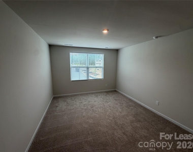 5945 Granbury Drive - Photo Thumbnail 12