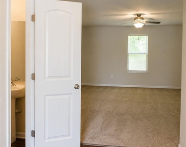 9201 Creedmore Hills Drive - Photo Thumbnail 4