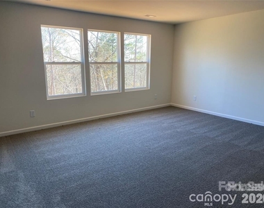 1662 Nicholas Way - Photo Thumbnail 11