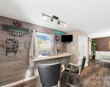 711 Skywatch Lane - Photo Thumbnail 7