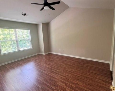 2536 Bardwell Avenue Nw - Photo Thumbnail 12