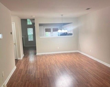 2536 Bardwell Avenue Nw - Photo Thumbnail 1