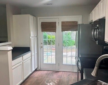 2536 Bardwell Avenue Nw - Photo Thumbnail 3