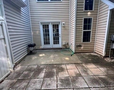 2536 Bardwell Avenue Nw - Photo Thumbnail 21