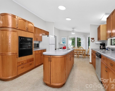 120 Stepaside Lane - Photo Thumbnail 9