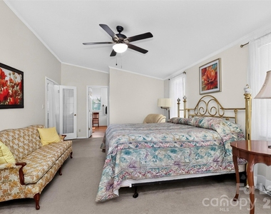 120 Stepaside Lane - Photo Thumbnail 16