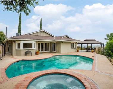 3737 Debstone Ave - Photo Thumbnail 7