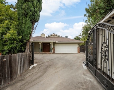 3737 Debstone Ave - Photo Thumbnail 9
