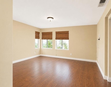 4576 La Tuna Court - Photo Thumbnail 10