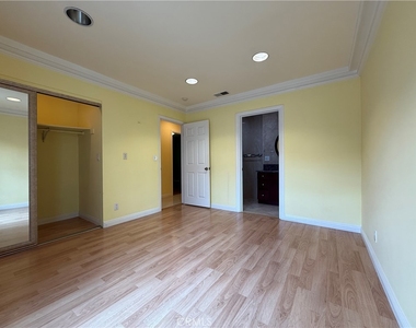 1127 S Nantes Avenue - Photo Thumbnail 21