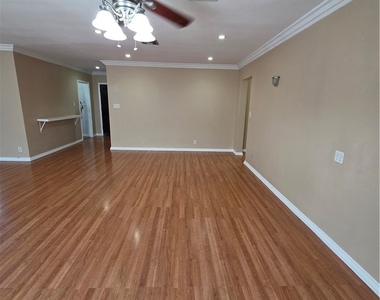 863 N 9th Avenue - Photo Thumbnail 8