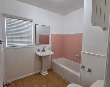 863 N 9th Avenue - Photo Thumbnail 12