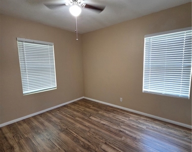 863 N 9th Avenue - Photo Thumbnail 10