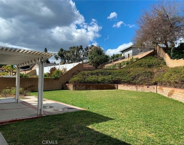 19777 Camino Arroyo - Photo Thumbnail 14